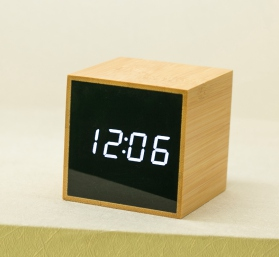 Y-1908 Bamboo alarm clock